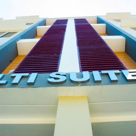 Elti Suites By Bluebookers Angeles Bagian luar foto
