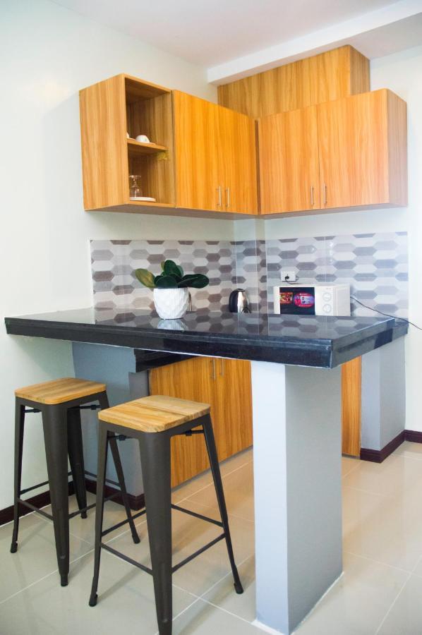 Elti Suites By Bluebookers Angeles Bagian luar foto