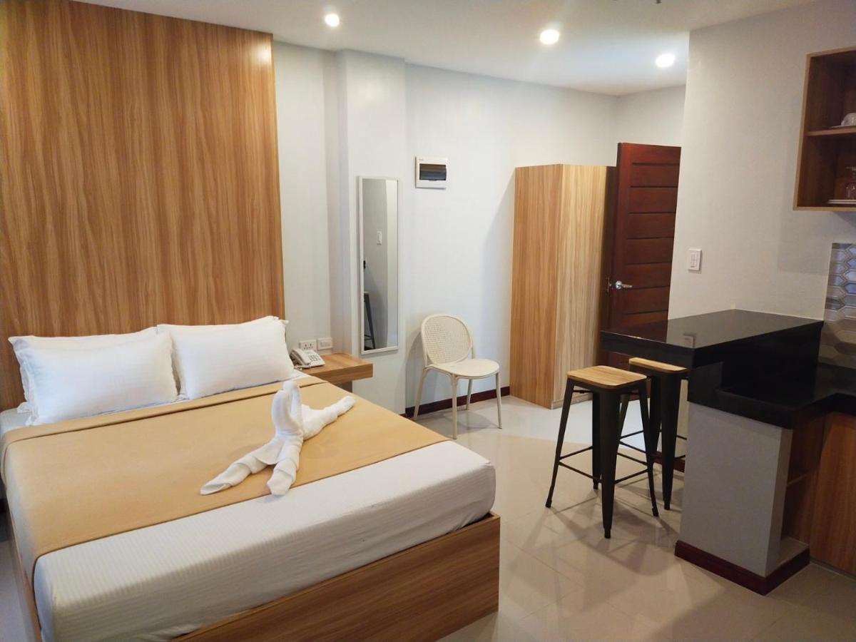 Elti Suites By Bluebookers Angeles Bagian luar foto