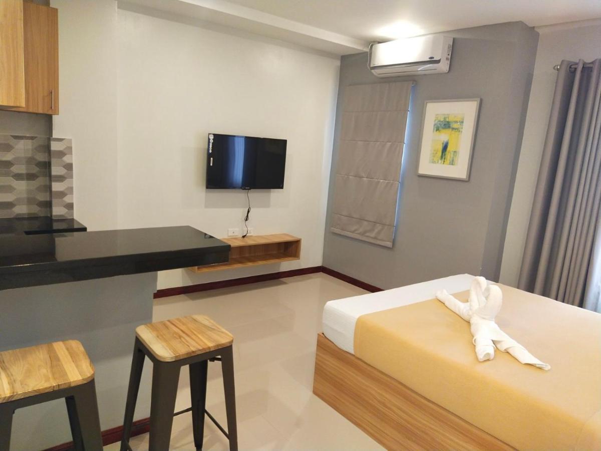 Elti Suites By Bluebookers Angeles Bagian luar foto